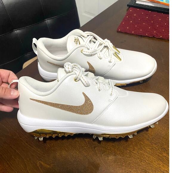 Nike Roshe G Swarovski Golf Shoes Spikes Gold BV0659-111...